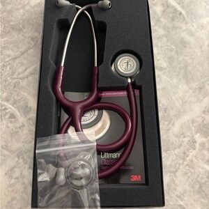 3M Littmann Classic III Stethoscope in Burgundy